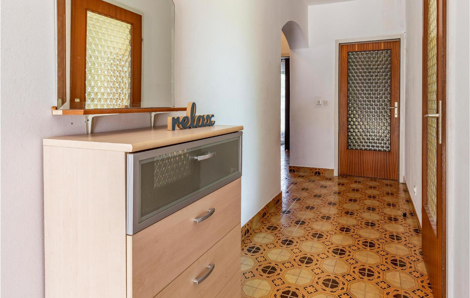 Awesome Apartment In Medulin With Kitchen Bagian luar foto